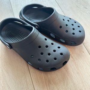 EUC black adult crocs w10/m8